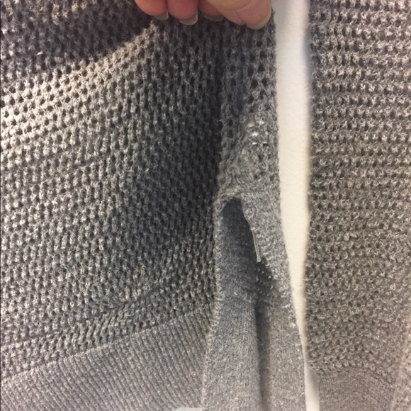 🌻3/$20 NWOT American Eagle Lightweight Cardigan - Picture 4 of 4